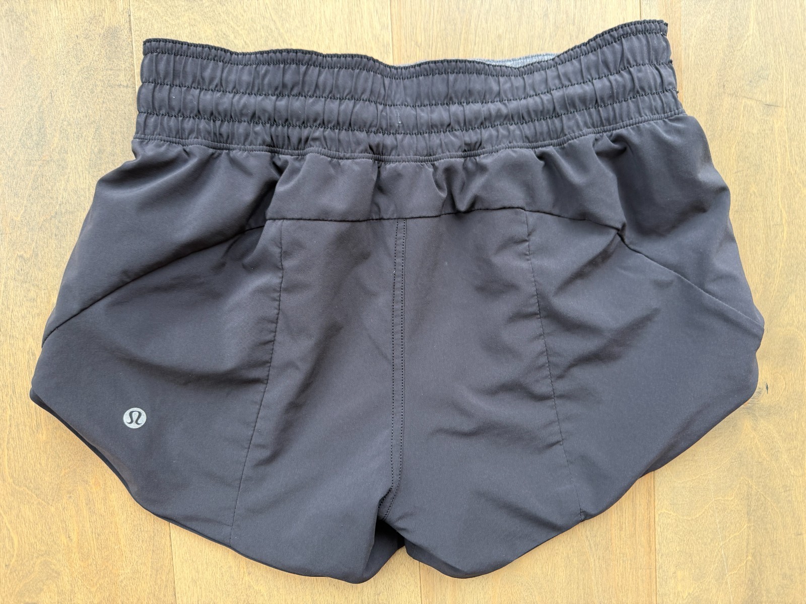Lululemon Choose A Side Shorts 3” Reversible Black Heather Gray Women’s Size 4