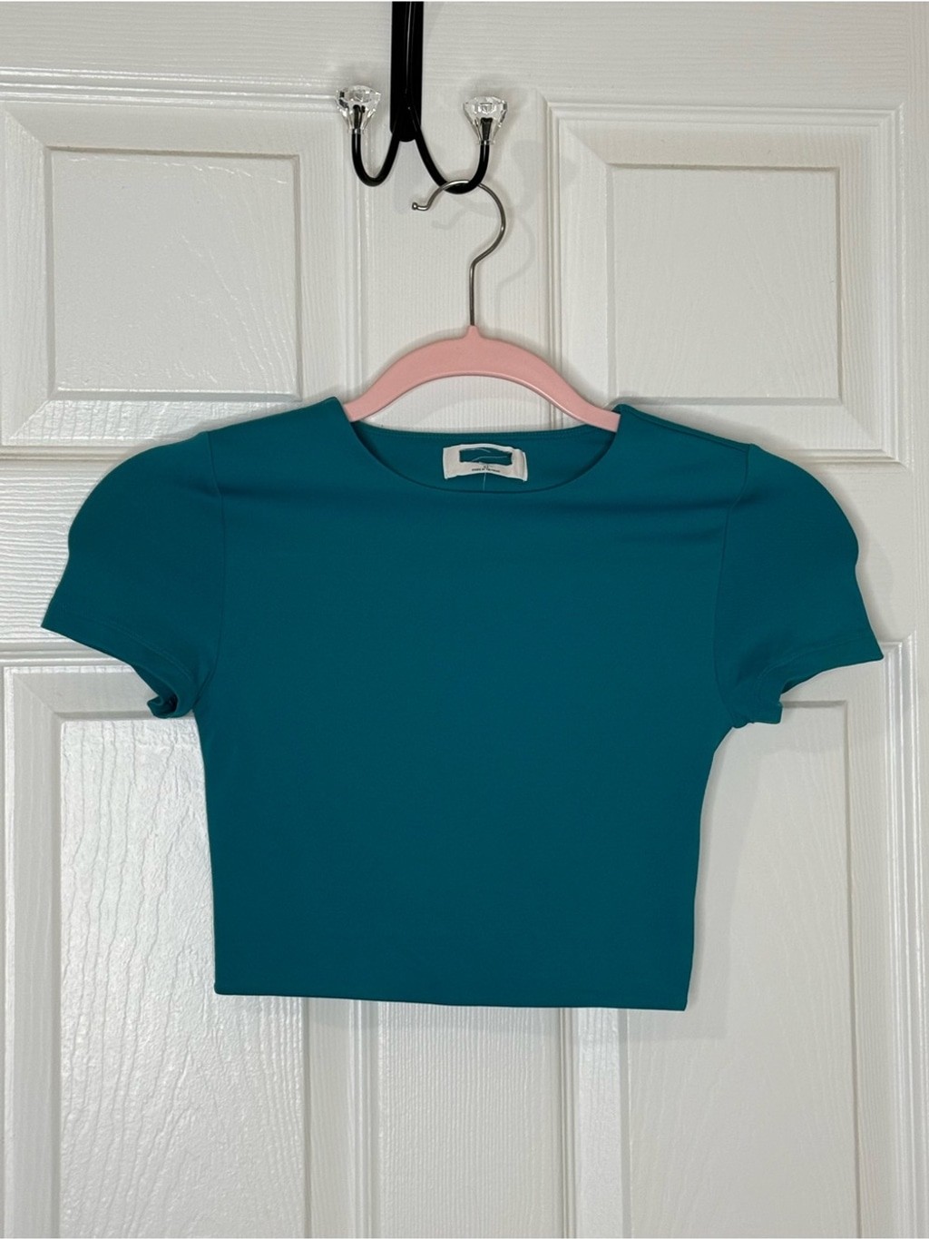 NWOT Babaton Aritzia Contour Teal Short Sleeve Crop Top