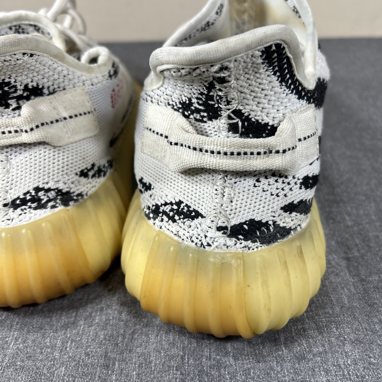 Adidas Yeezy Boost 350 V2 Zebra Men Size 11.5 CP9654 White Grey Shoes * no Box