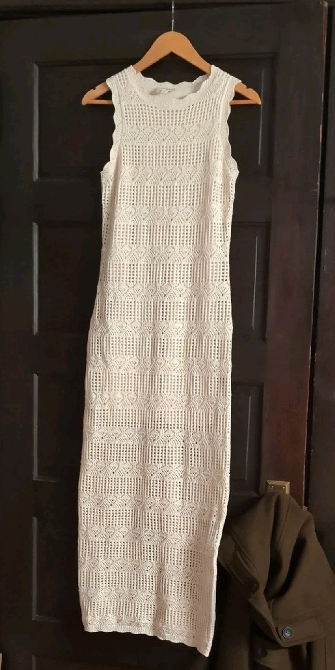 Olive & Oak Cream Crochet Sleeveless Maxi Dress. Size M. Lined Until Mid Thigh