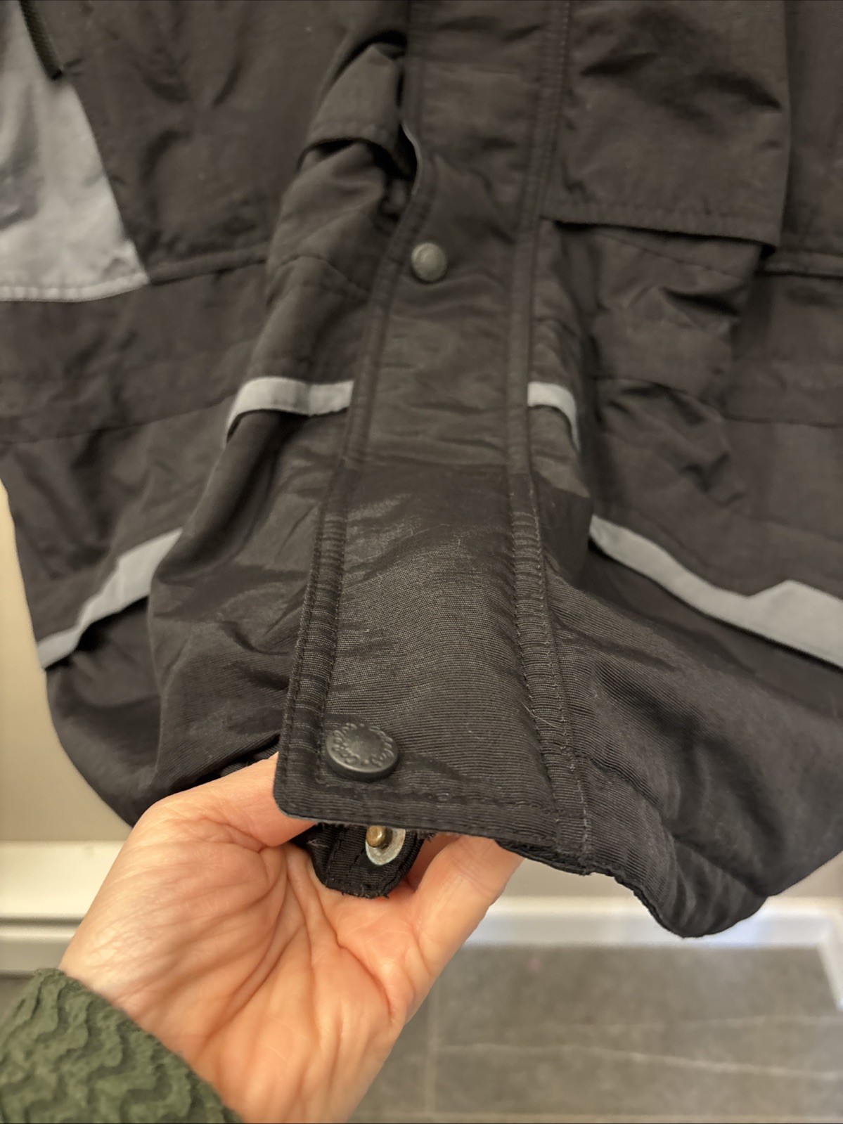Cabela’s Windstopper Jacket Black Gray Men’s Size XL Collared Zip Up Jacket