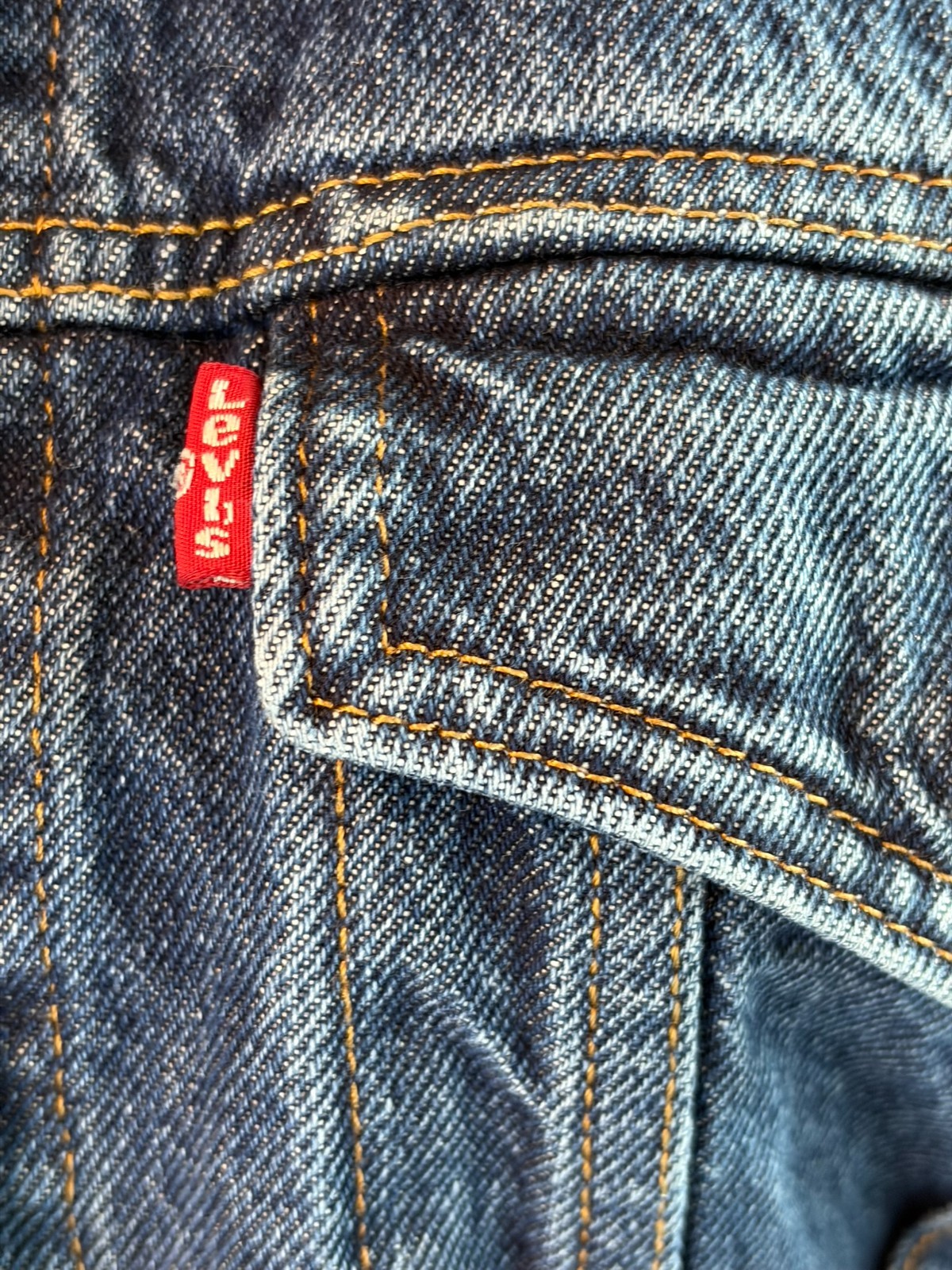 Levi’s Cropped Denim Jacket Womens Large Blue Trucker Jean Jacket Button Front