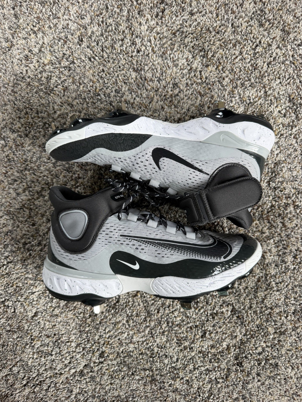 Nike Alpha Huarache Elite 4 Mid Metal Baseball Cleats Mens SZ 9 Gray DJ6520-002