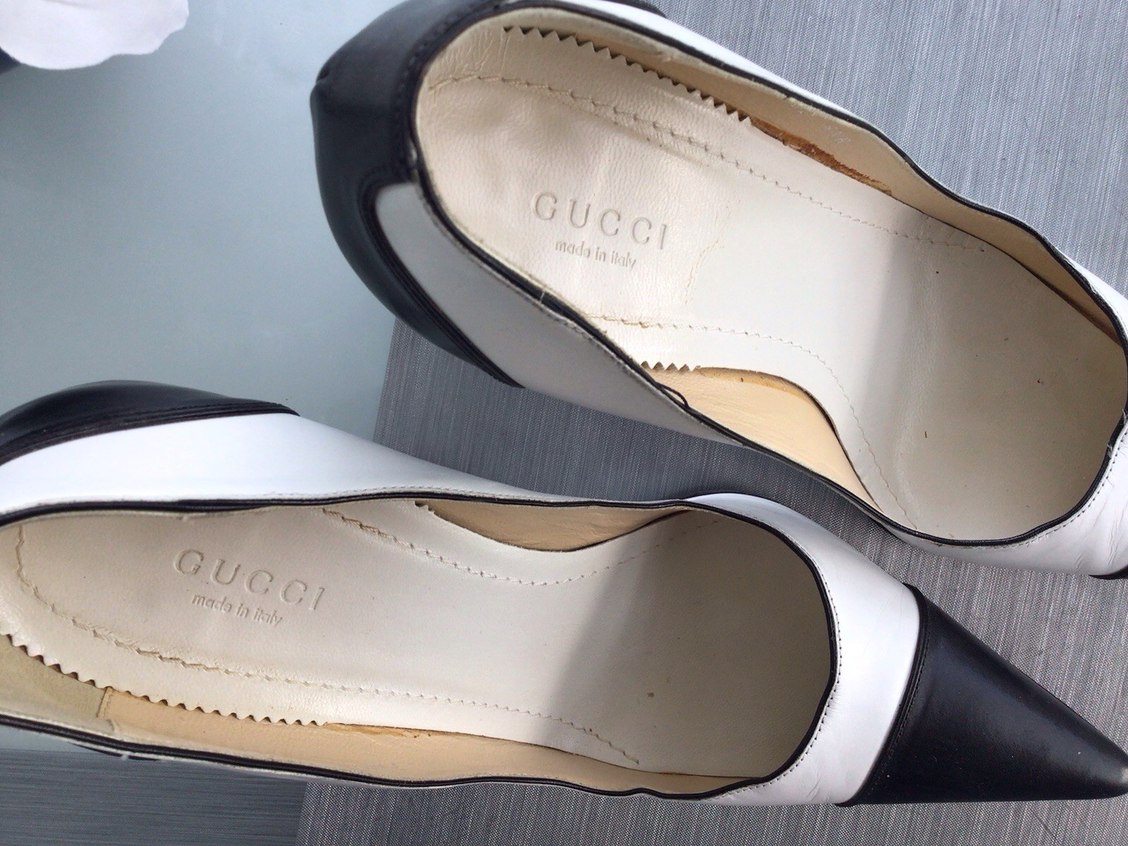 GUCCI BLACK/WHITE MADE IN ITALY PUMPS 8-1/2