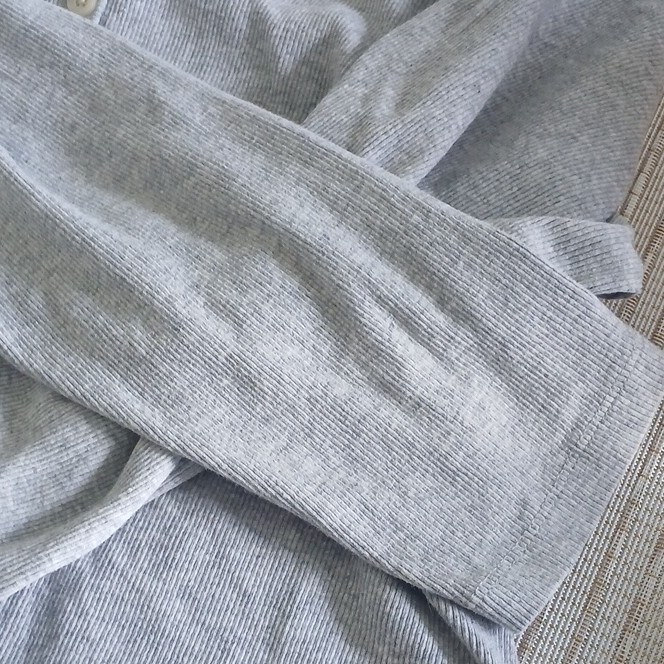 Sonoma Goods For Life Women’s XL Gray Solid Ribbed Knit V-Neck Henley Button Top