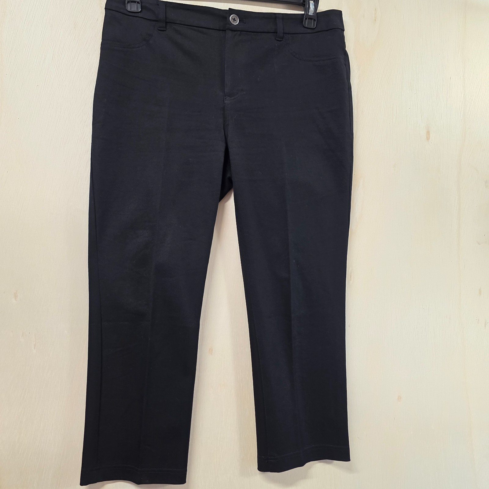 Chico’s Black Stretch Crop Pants Cotton Blend Straight Leg Size 1 US Medium