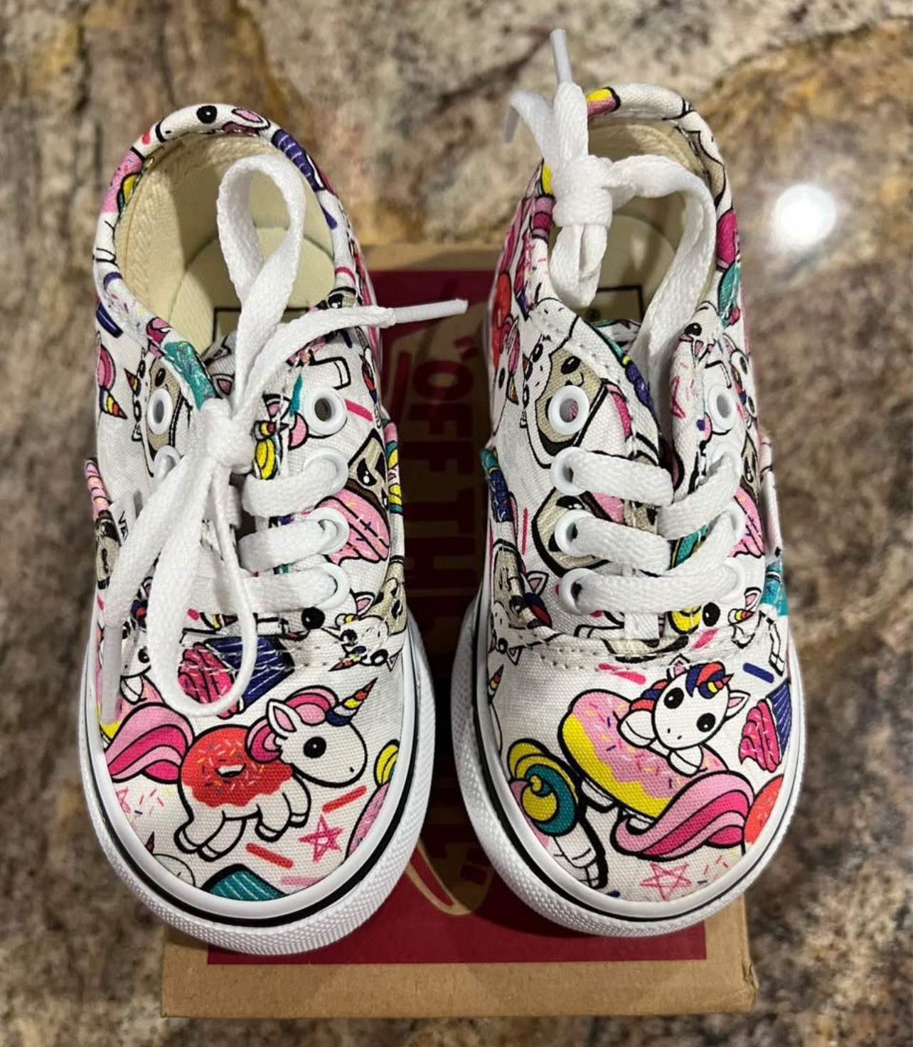 VANS Authentic Unicorn Graphic Canvas Lace-Up Low Top Sneaker Toddler US 6