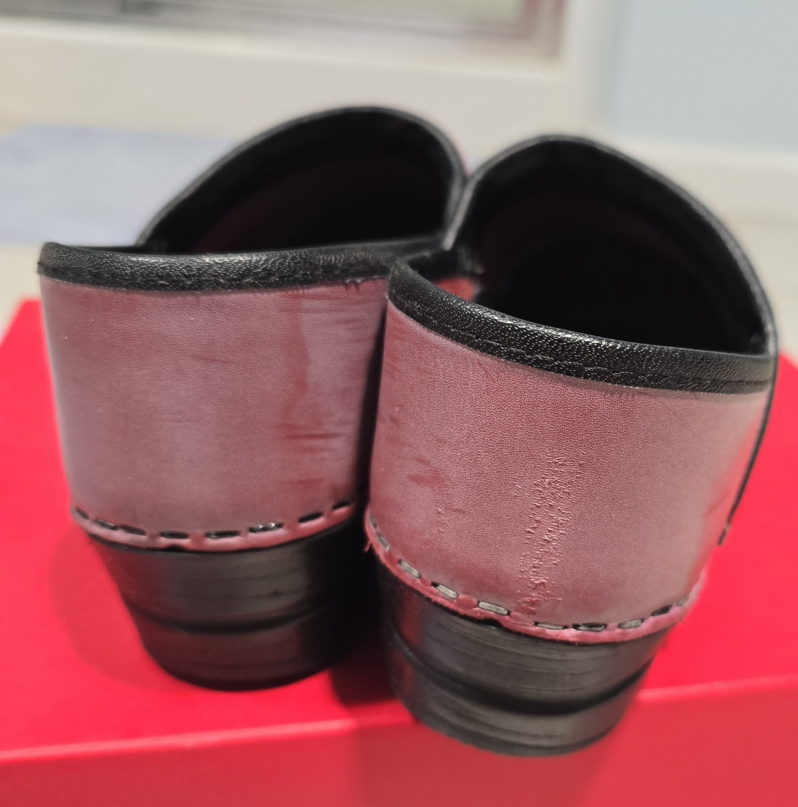 Pink Dansko for J.Jill Clogs Size 38 (7.5/8) Pre-Owned With Unfortunate Pattern