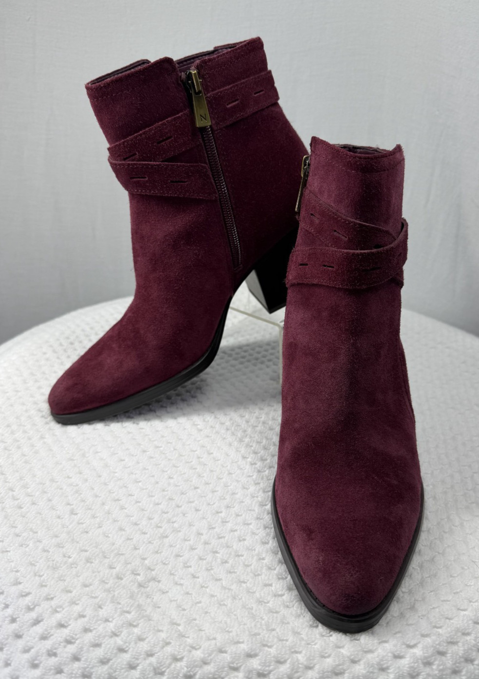 Naturalizer: Fenya wine suede ankle boot chunky heel women’s size 8