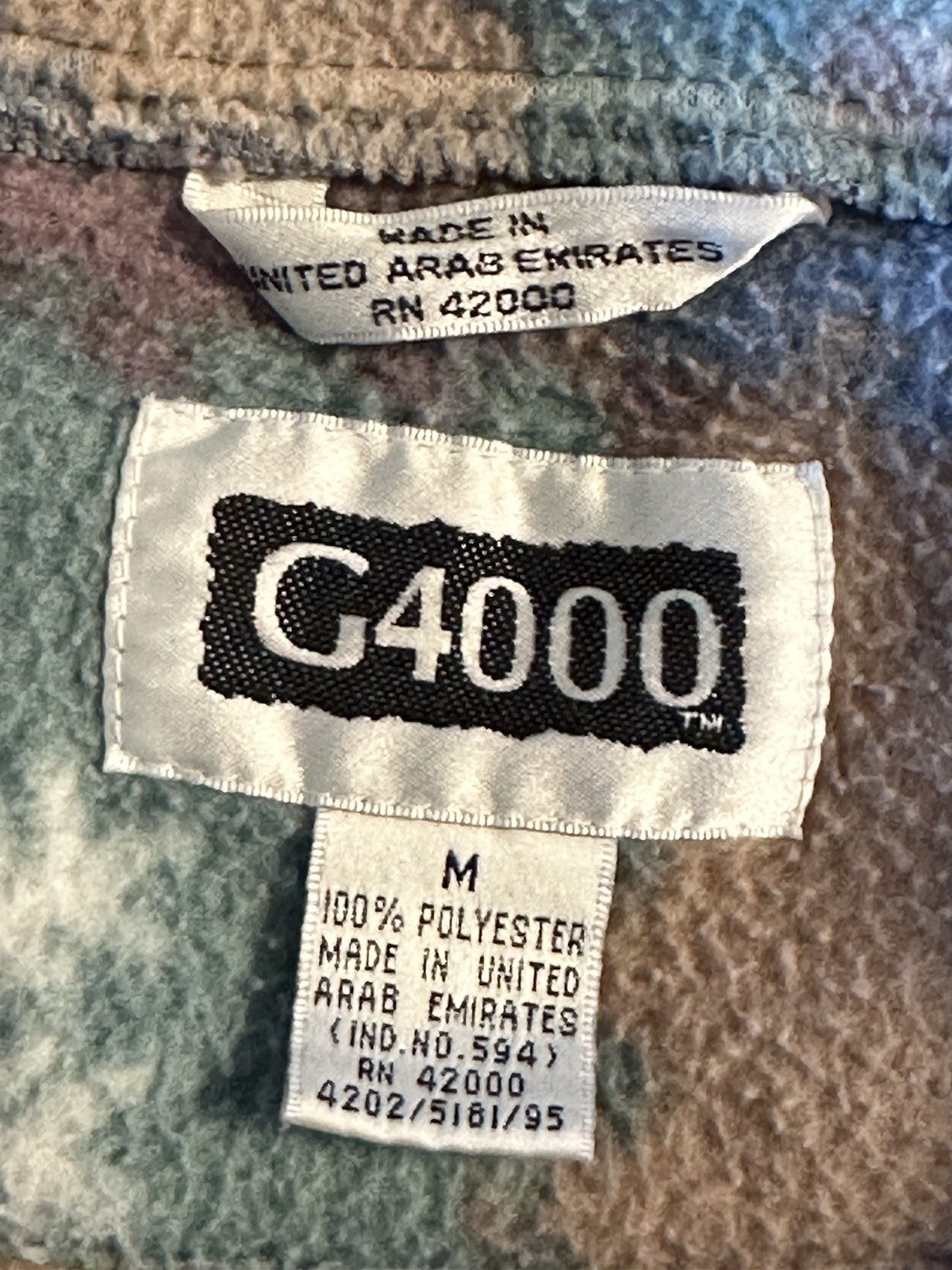 Vintage G4000 Patterned Fleece Jacket Size Medium Made In United Arab Emirates