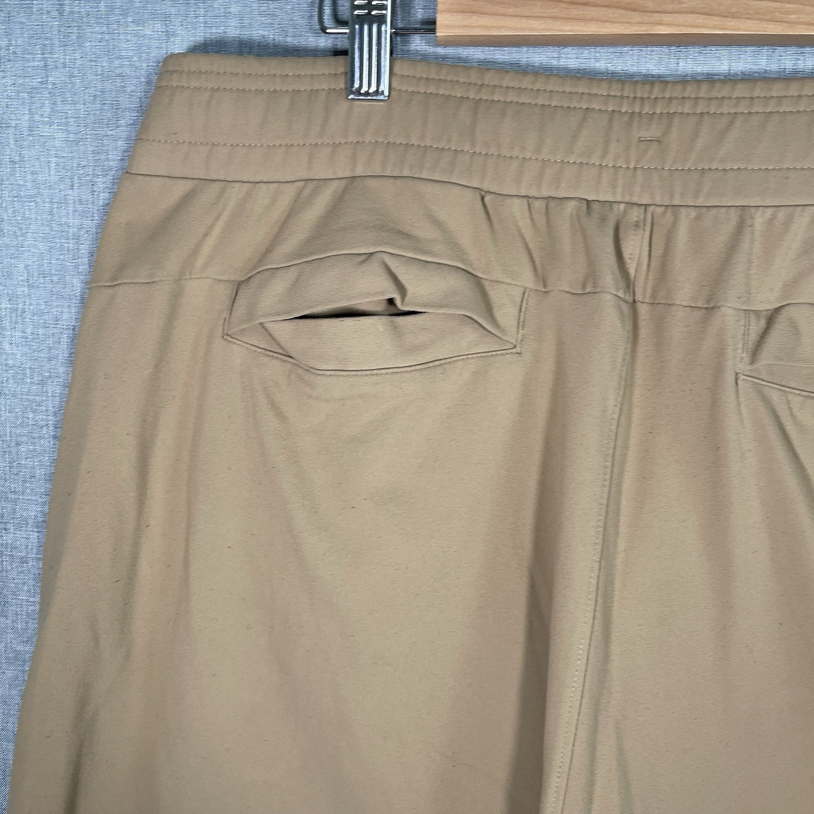 Public Rec Gamechanger All Day Every Day Pants Men 40×28 Beige Gym Travel Pocket