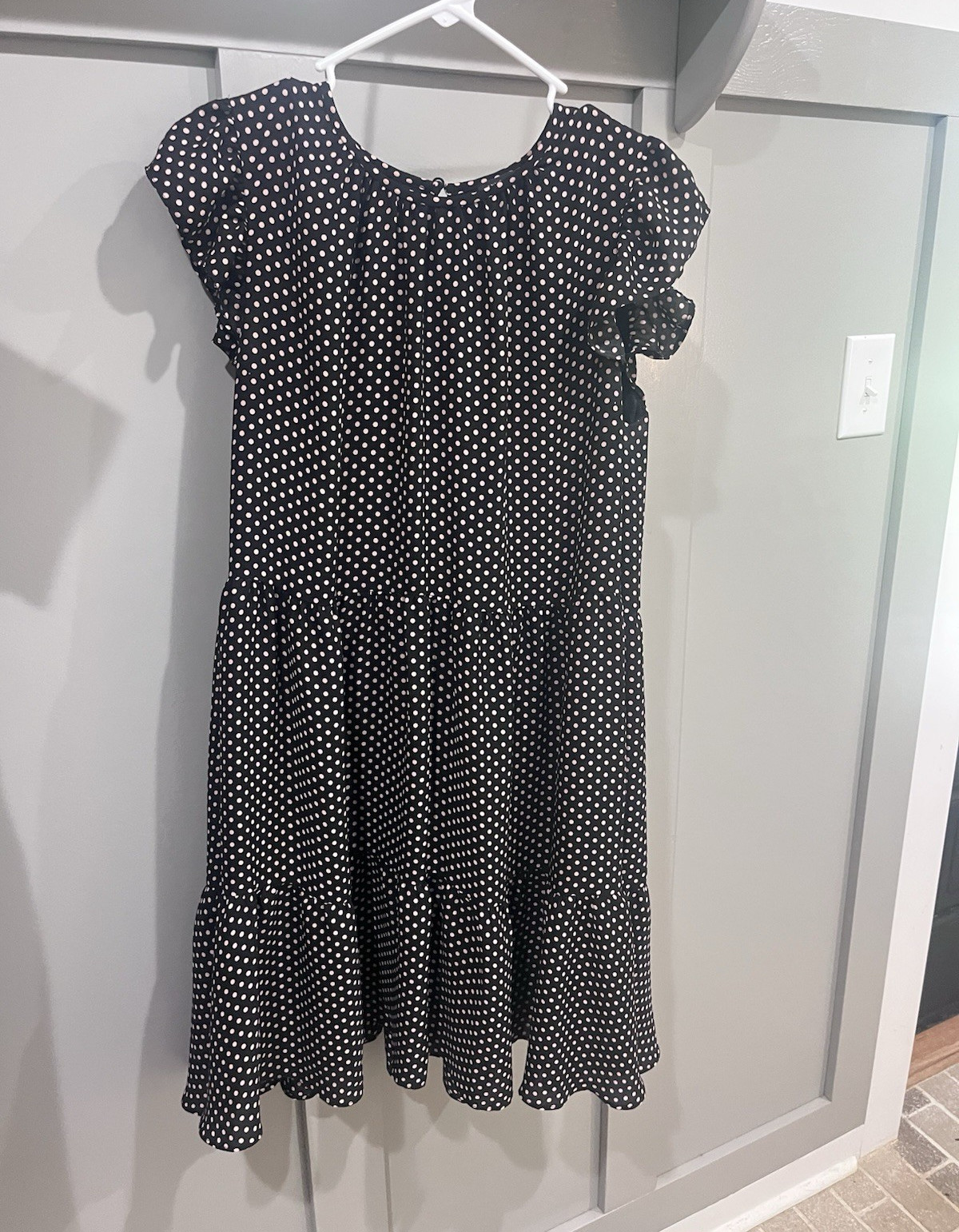 Women’s Size M Black White Polka Dot Round Neck Fit & Flare Knee Dress Ruffle