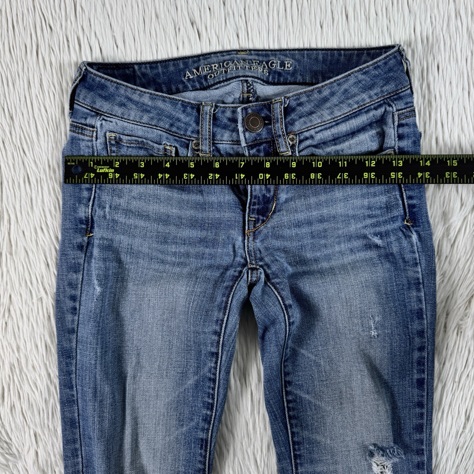 American Eagle Light Wash Distress Low-Rise Stretch Skinny Women’s Size 00 Short