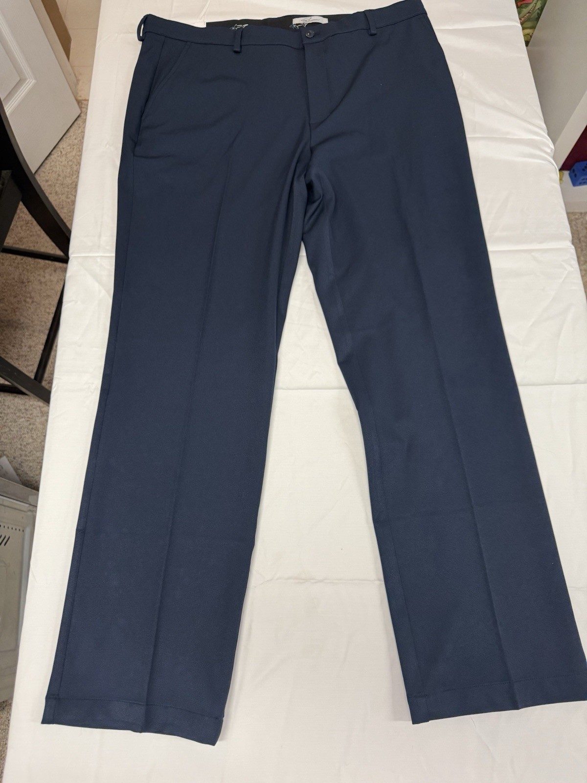 GREG NORMAN BNWT MEN’S ULTIMATE CLASSIC TRAVEL DRESS PANTS (NAVY, 38W x 32L)