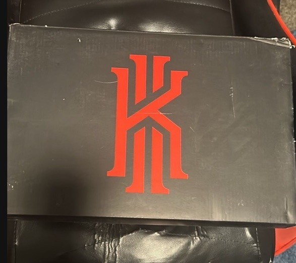 Nike Kyrie 7 “Black-Lime Ice”