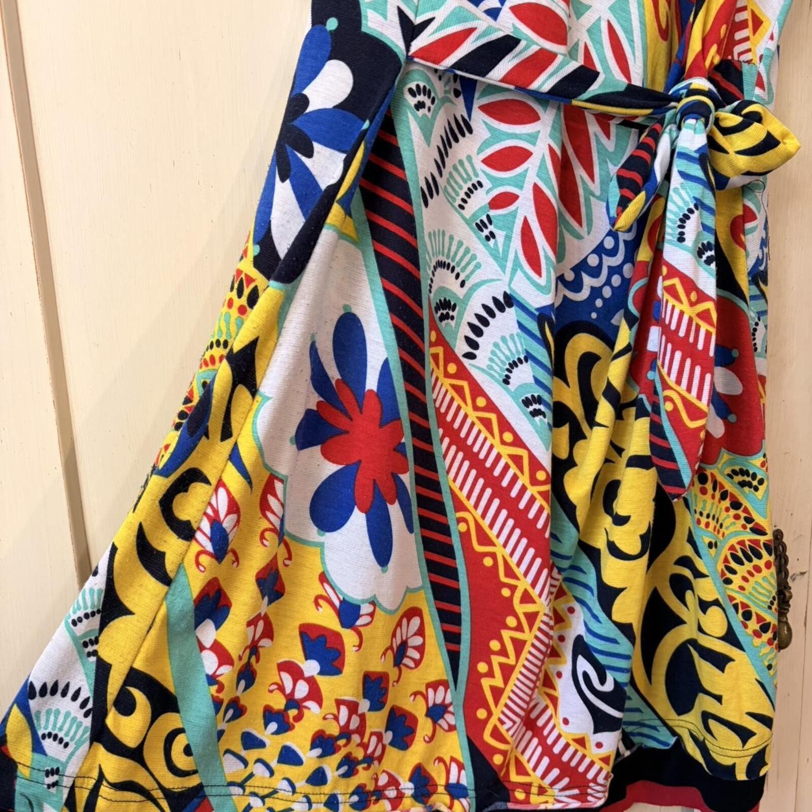 Amazing abstract floral patterned dress of very stretchy fabric by Keshet.