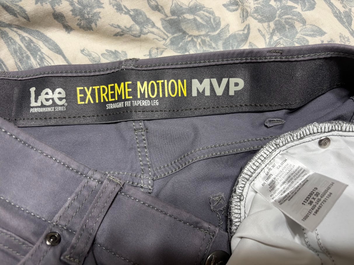 Lee Extreme Motion MVP Pants Mens 36×30 Grey Straight Fit Tapered Leg Stretch Go
