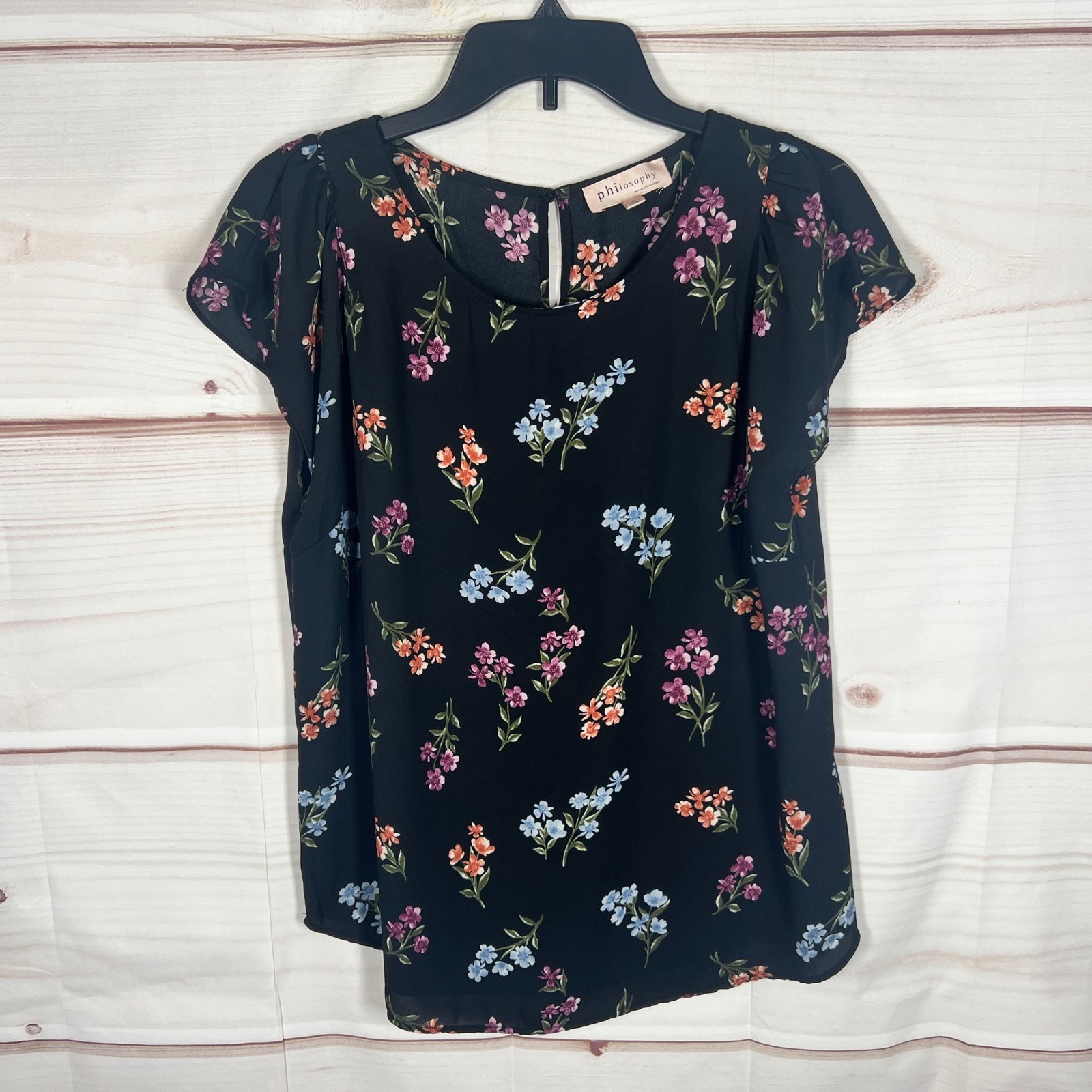 Philosophy Top Womens Medium Black Floral Flutter Sleeve Blouse Chiffon Pullover