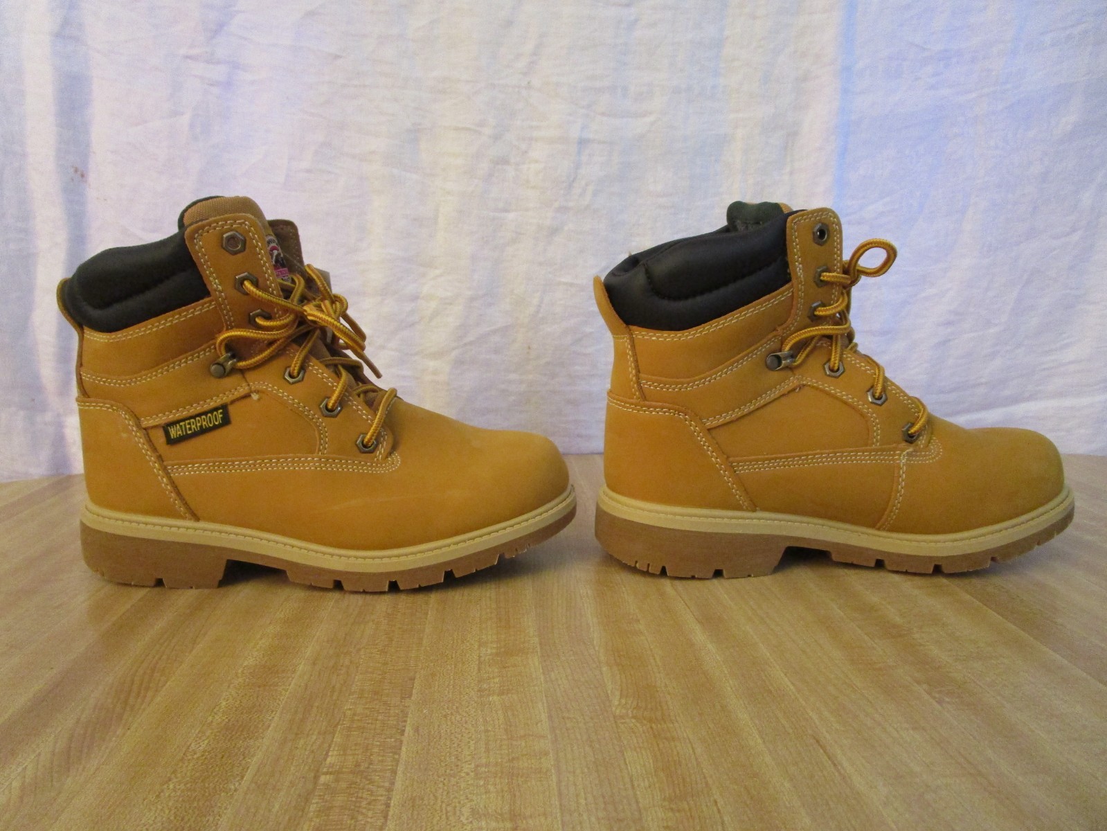 Brahma Defender Work Boots Waterproof Leather Up New Men’s US 8 Ex Wide Wheat