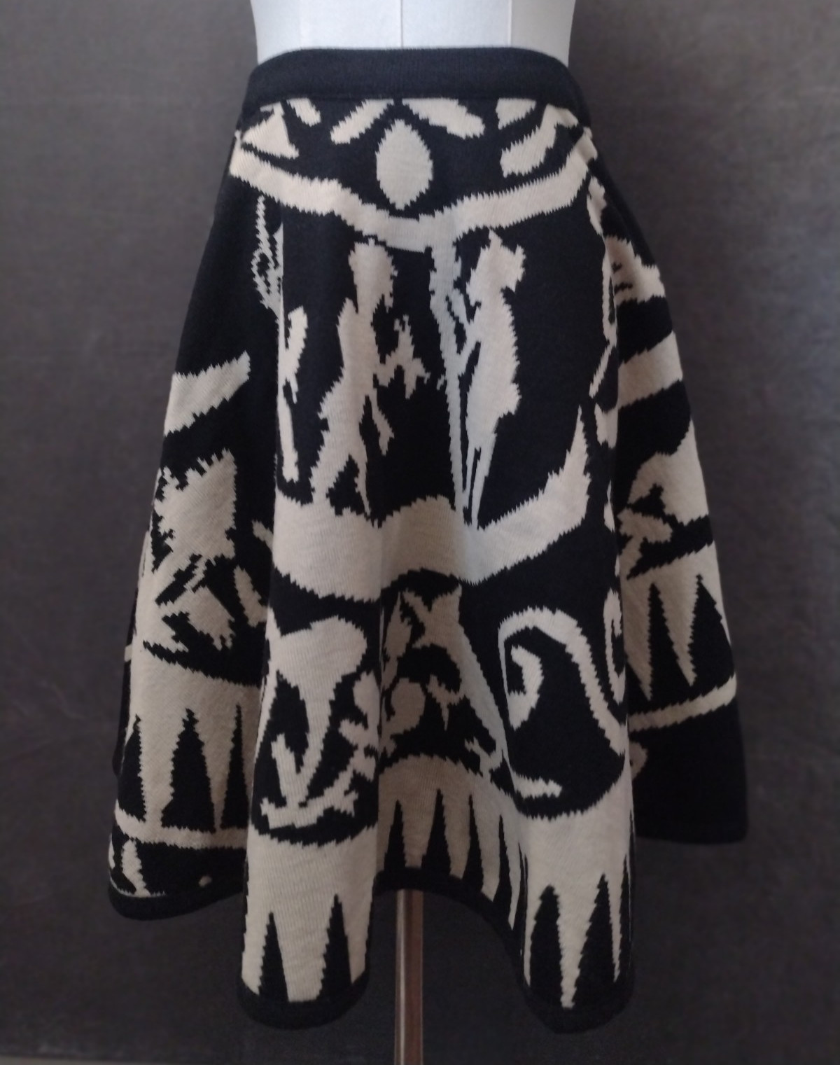 Chacok Wm’s Size 1 Black & Cream Artsy Tribal Lamb’s Wool Circle Knit Skirt