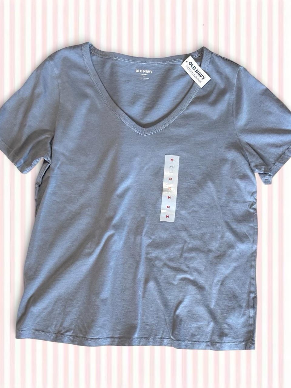 Old Navy Women’s Medium NWT Dusty Blue V-Neck Short Sleeve Tee 100% Cotton