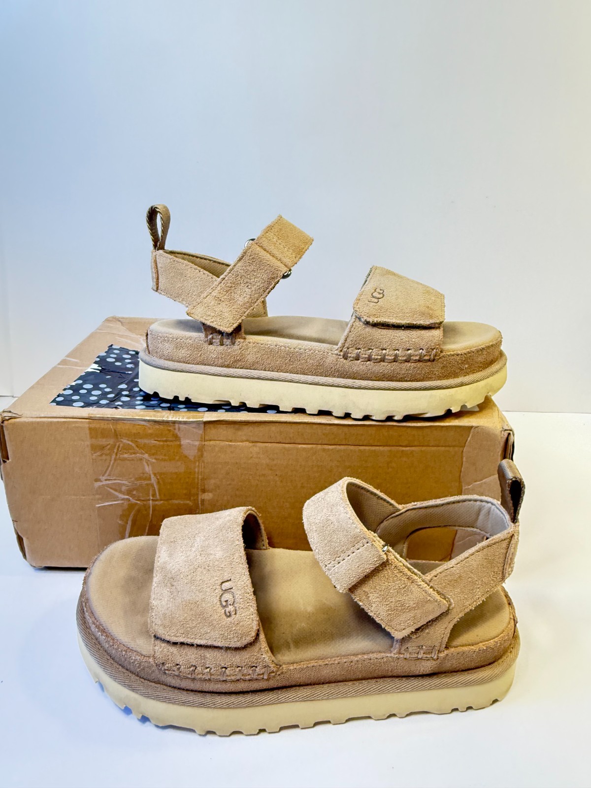 12. Ugg Womens Goldstar Platform Womens Beige-US 7