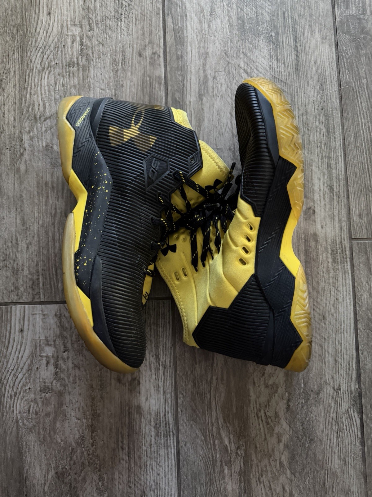 Under Armour Curry 2.5 High Top Basketball Sneakers 1274425-001