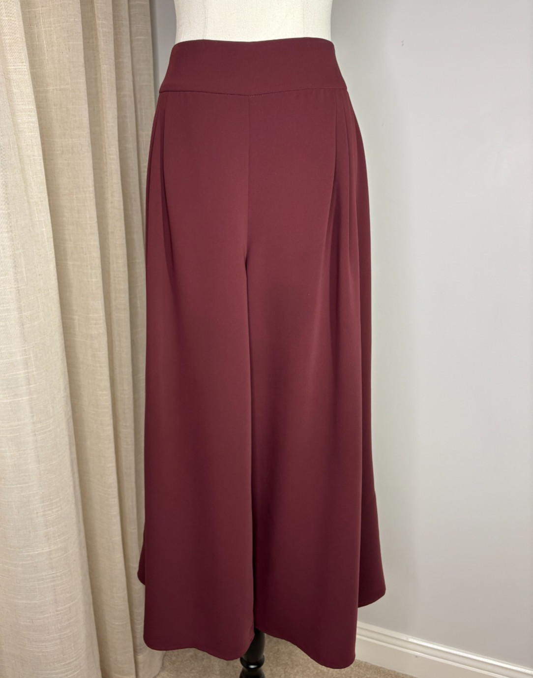 Veronika Maine Maroon Red Wide Leg Pants Size 10 Cropped Cuolotte