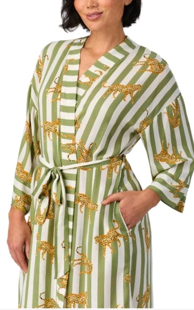 ROOM SERVICE LADIES’ WOVEN ROBE WITH POCKETS