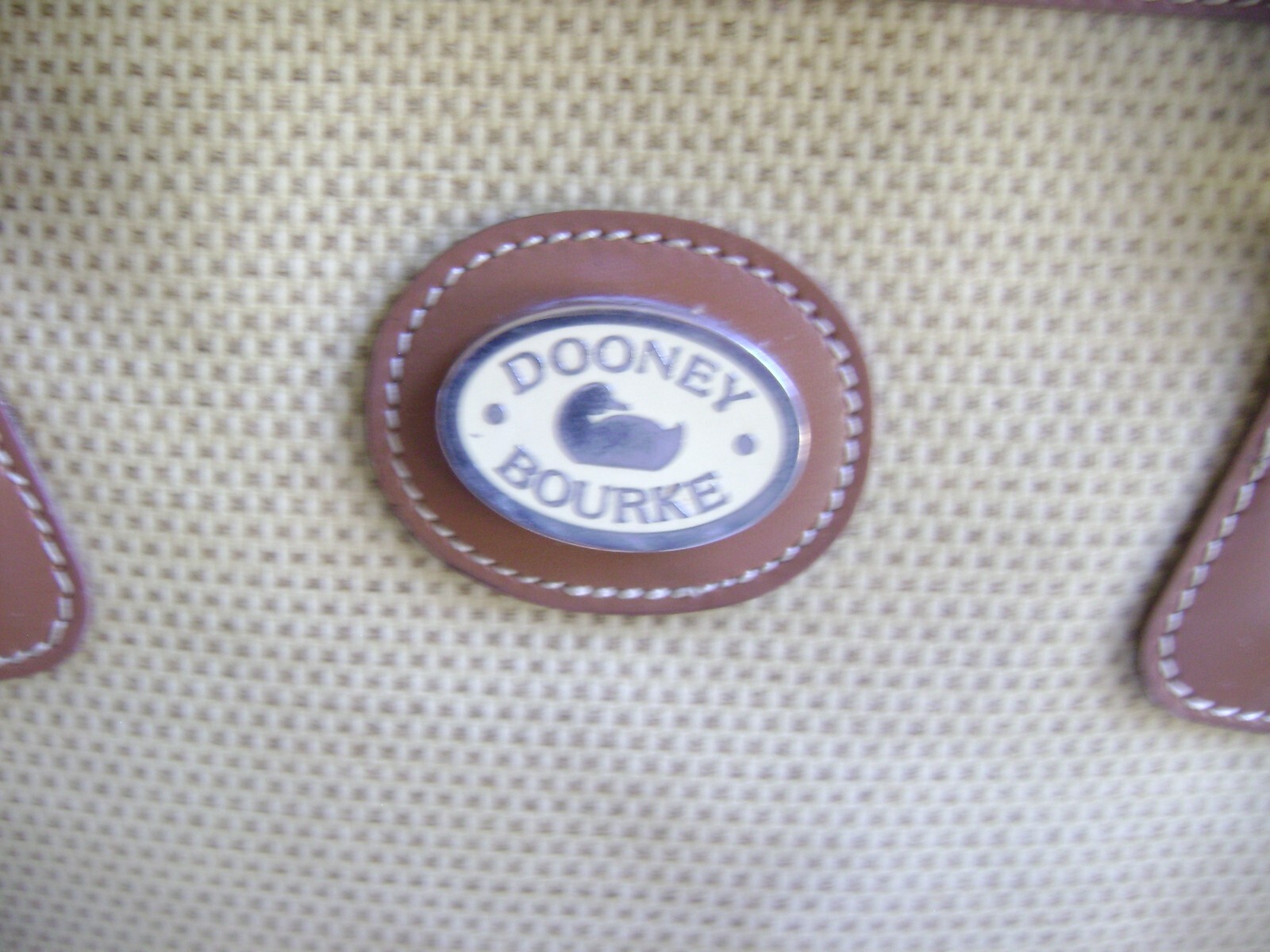 Dooney&Bourke Euc 2-Tone All Weather & Finished Leather Handbag Bamboo Handles 2