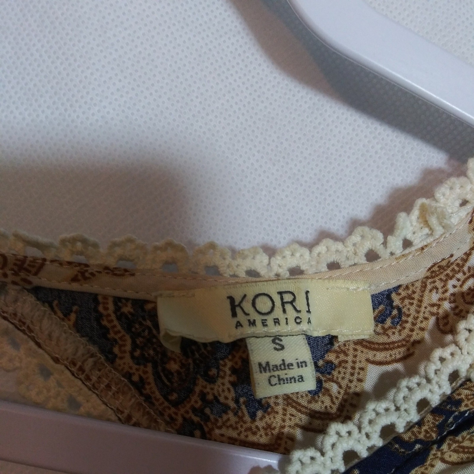 Kori America Boho Patterned Tunic Top Crochet Edge Beige Navy Size Small