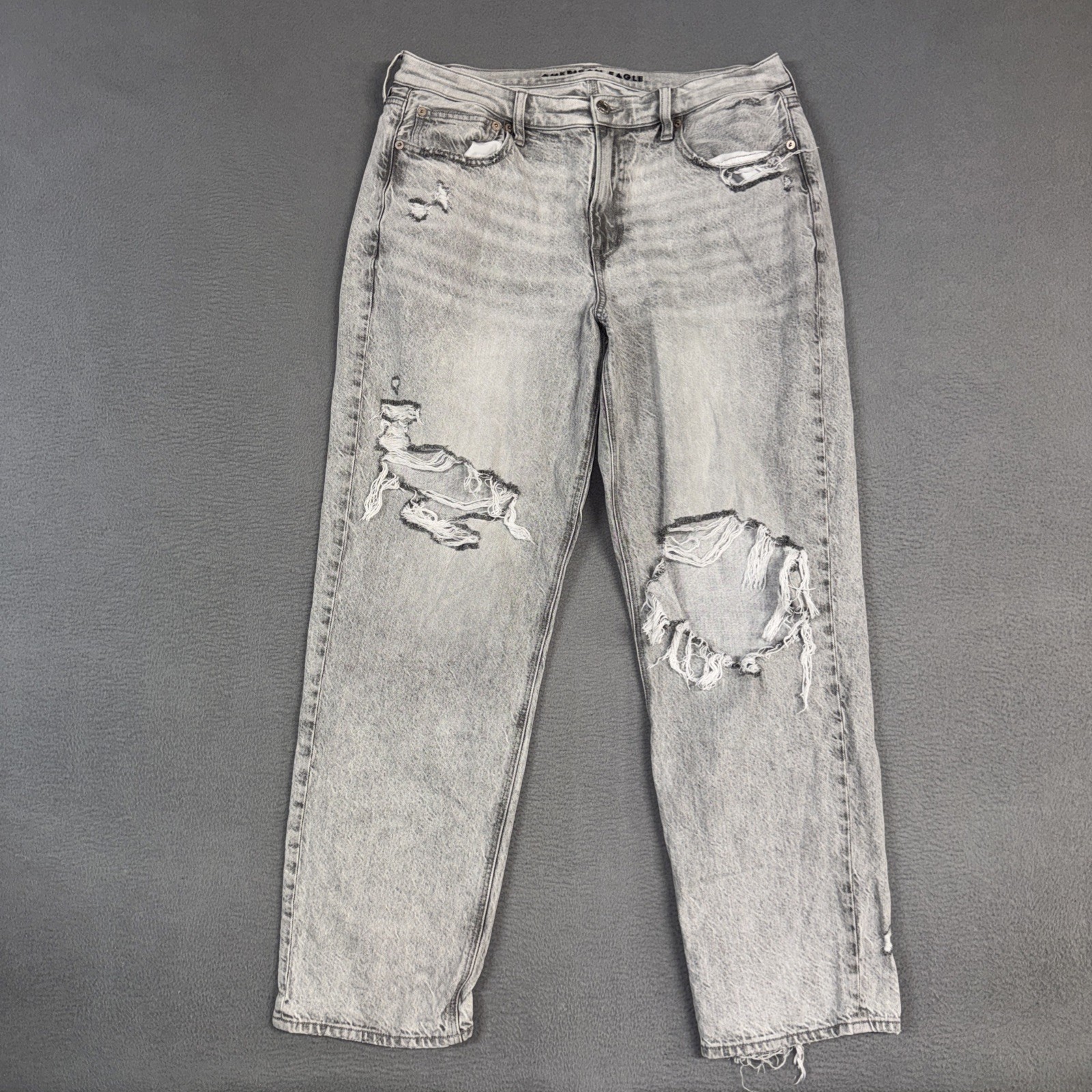 American Eagle Jeans Womens 14 Gray 90’s Straight Stretch Distressed Denim