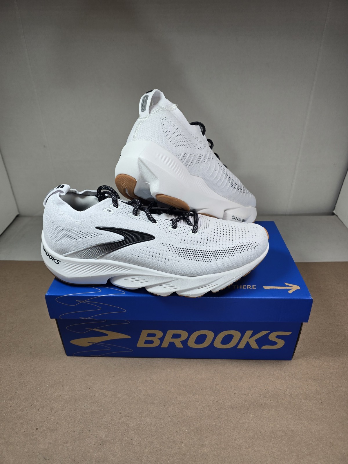 Size 12 Brooks Glycerin Flex Men’s Running Shoe White/Black/Gum NIB Run & Walk