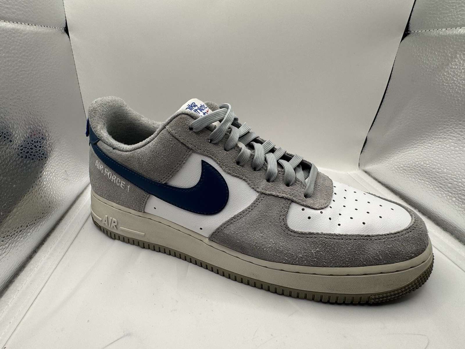 Nike Air Force 1 ’07 LV8 11.5