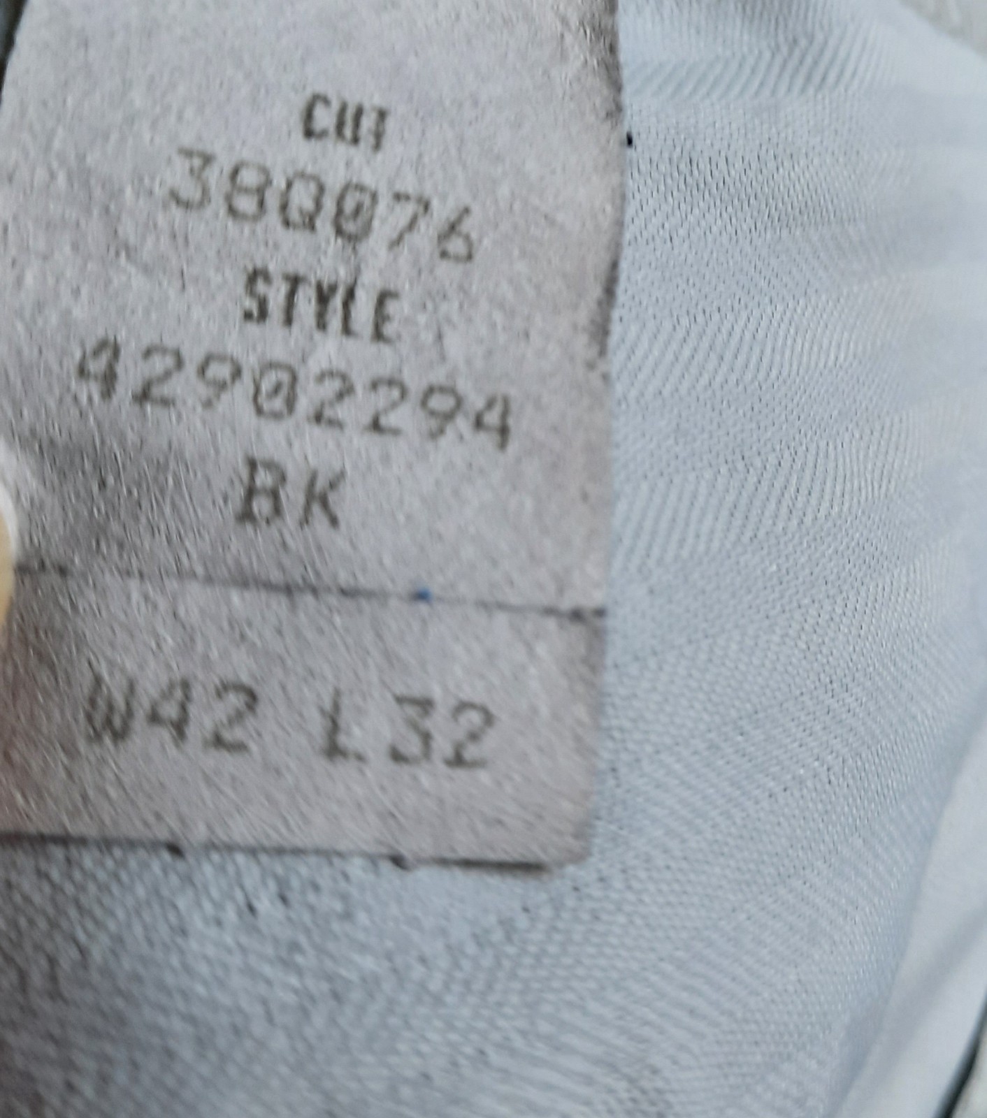 Mens Savane black dress pants 42×32 in very good condition. Soft and comfortable