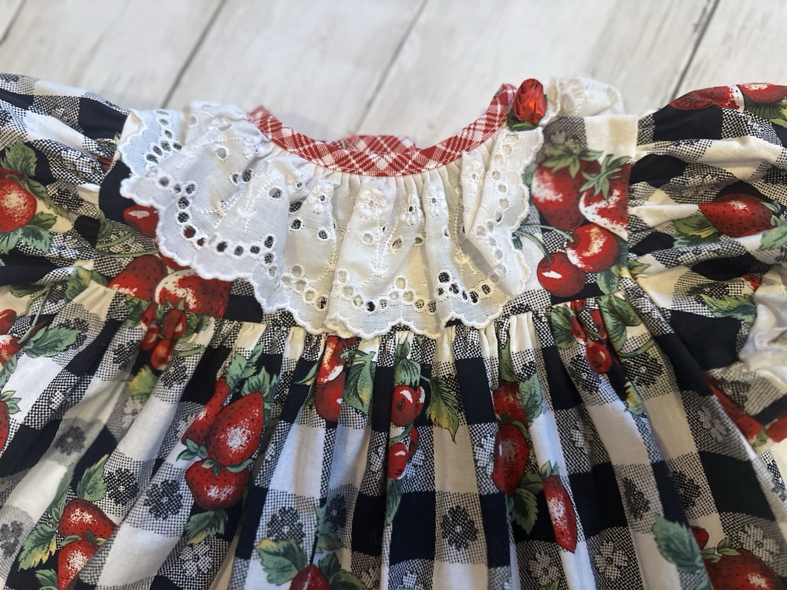 VTG Polly Flinders Red Black Plaid Berry Print Holiday Dress Eyelet Collar 2T