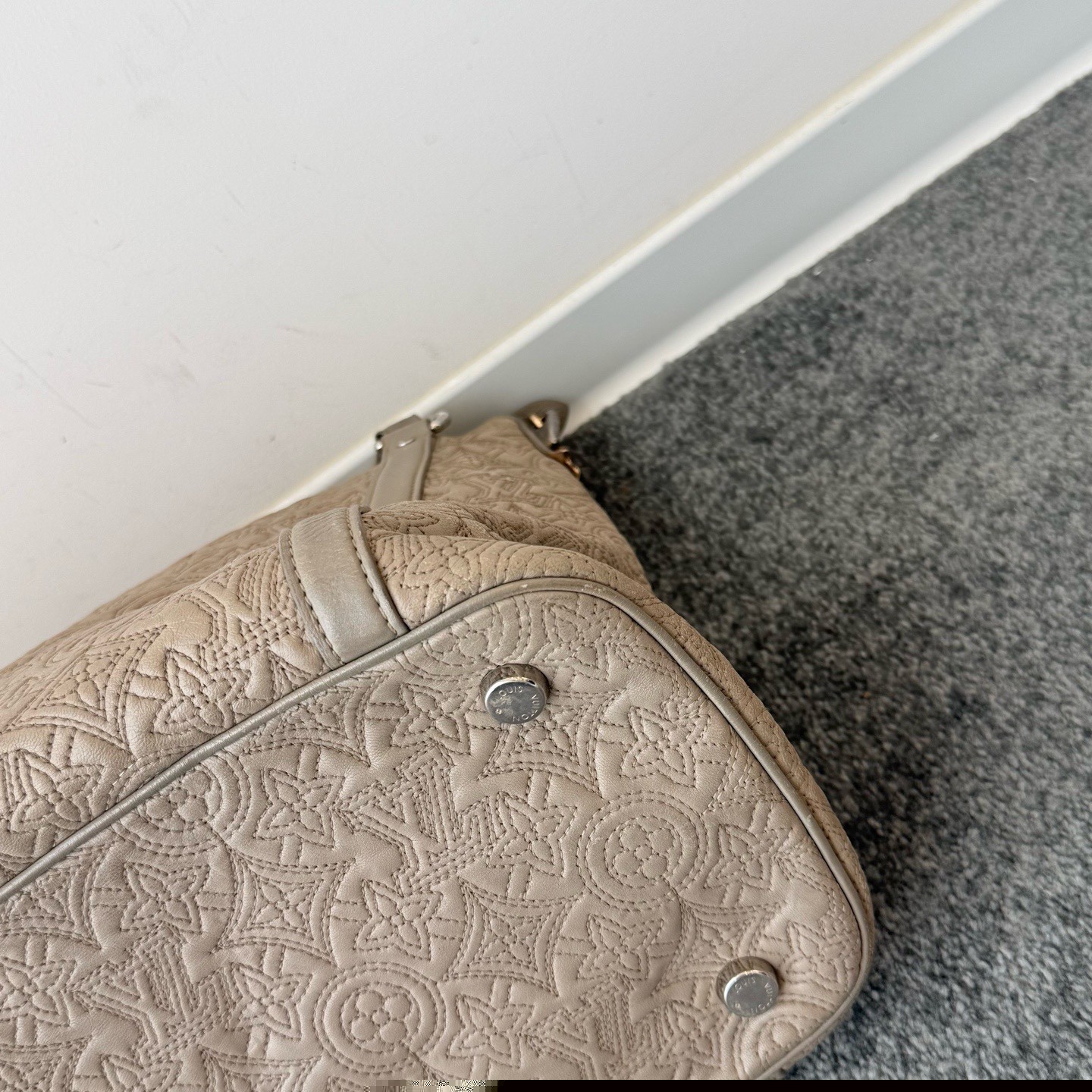 Louis Vuitton Pre-Owned Authentic Luxury Handbag 34x13x30cm