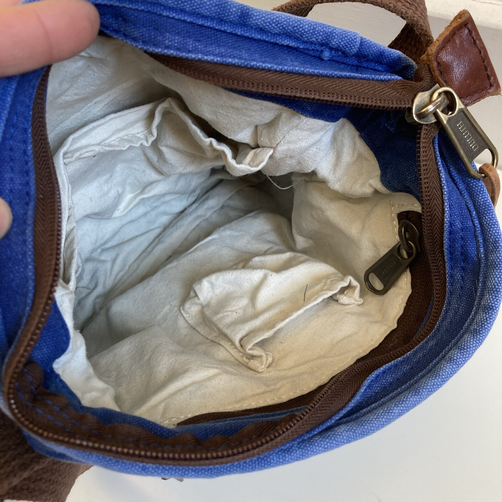 DULUTH TRADING CO BLUE DENIM CANVAS CROSSBODY PURSE