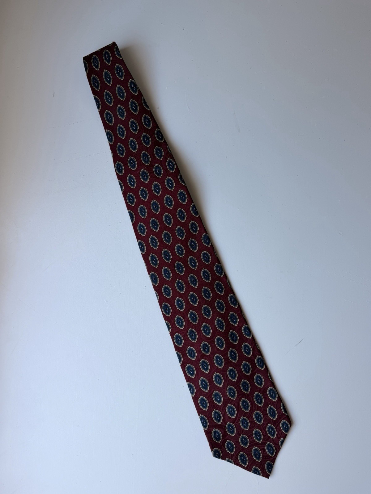 Ashford & Brooks Men’s Handmade 100% Silk Burgundy Geometric Pointed Tie 58”