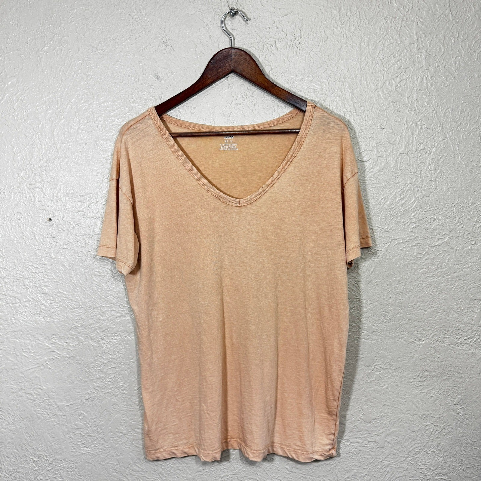 Aerie Oversized T-Shirt XS Peach Slub Knit 100% Cotton Distressed Neutral Beach