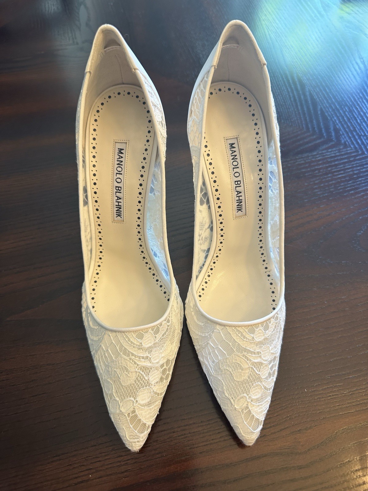 Manolo Blahnik Women’s Heels Lace Bridal BBLA Size 38