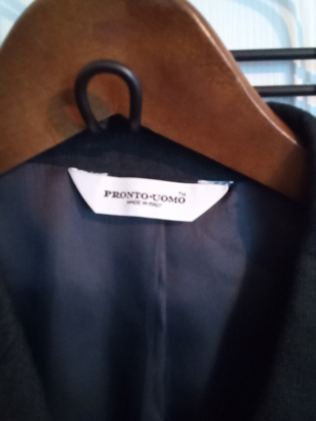 Pronto Uomo Men’s Suit, 44 Regular, 43×30 pants, Charcoal, Made In Italy.