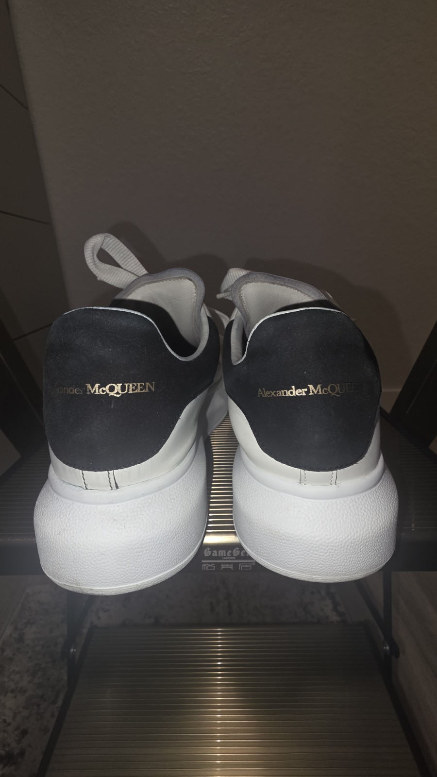 Alexander McQueen Oversized Sneaker Black/White 38 EU
