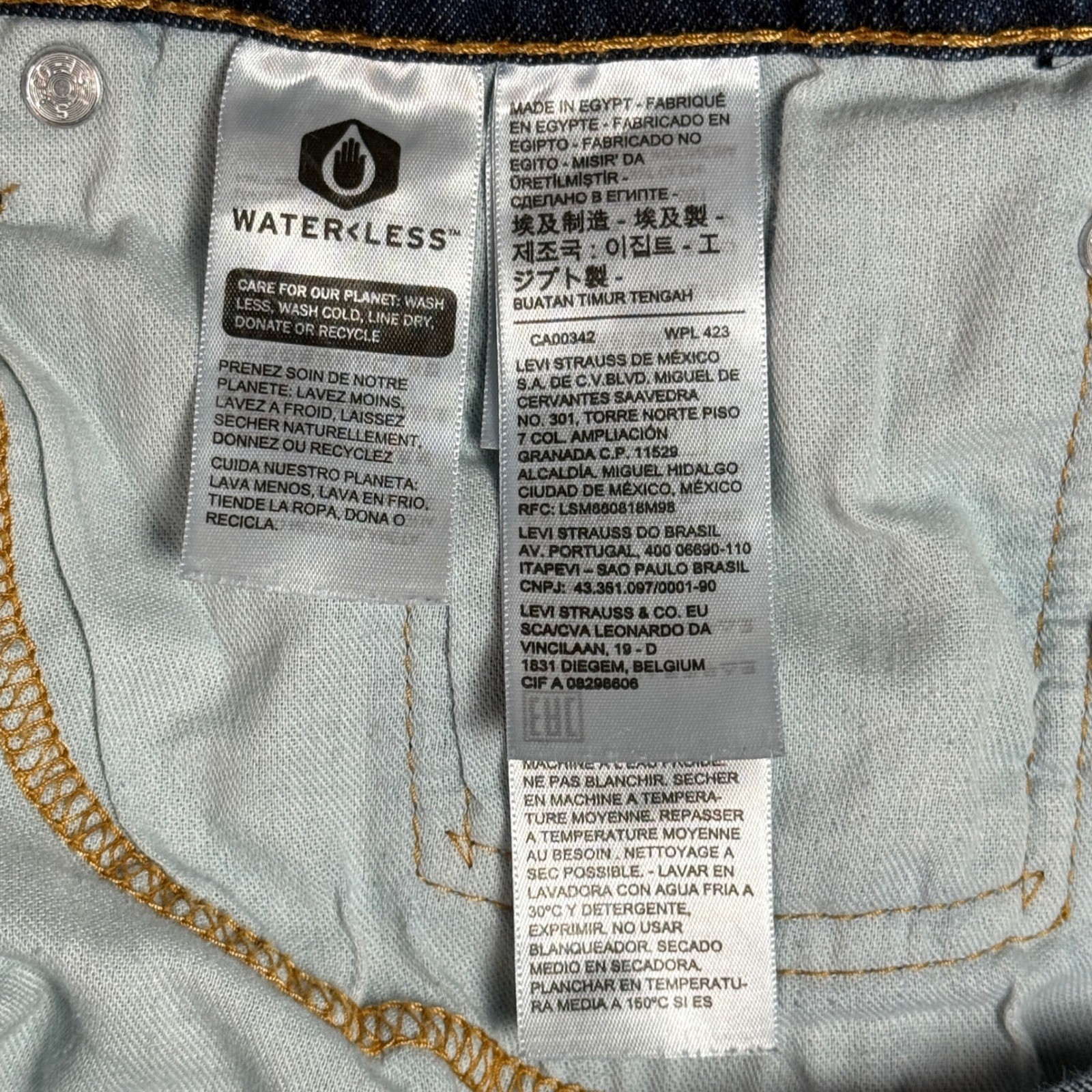 Mens Levi’s 502 Taper Fit Jeans | Waist 46 x Length 28 | Dark Wash Stretch Denim