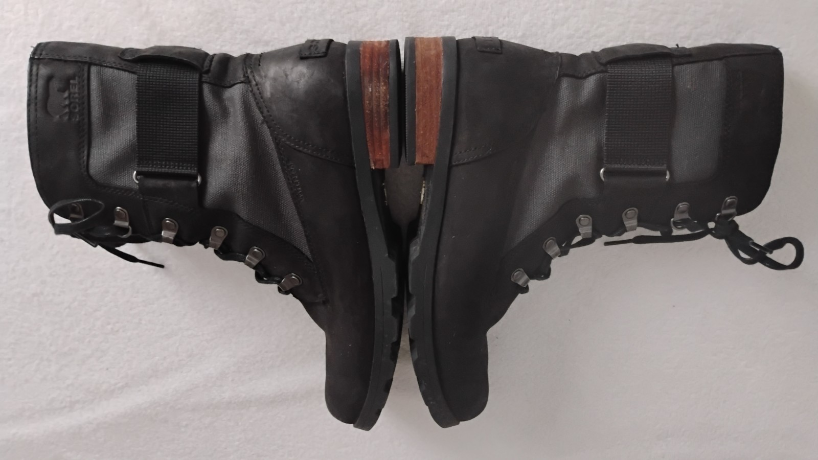 Sorel Emelie Conquest Boots Women’s Black Waterproof Lace Up Combat Lug Moto 9.5