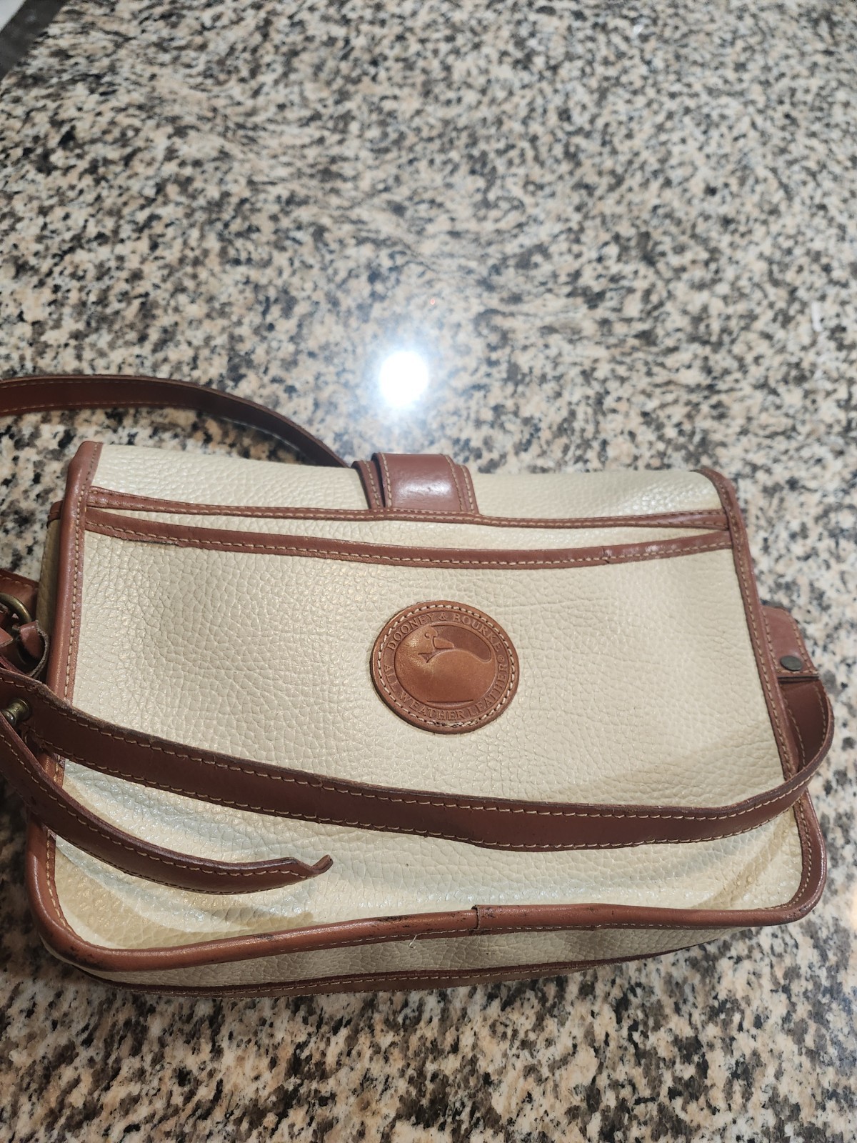 Vintage 90s pebbled crossbody Dooney Bourke All-Weather Leather 11×8 Cream Brn