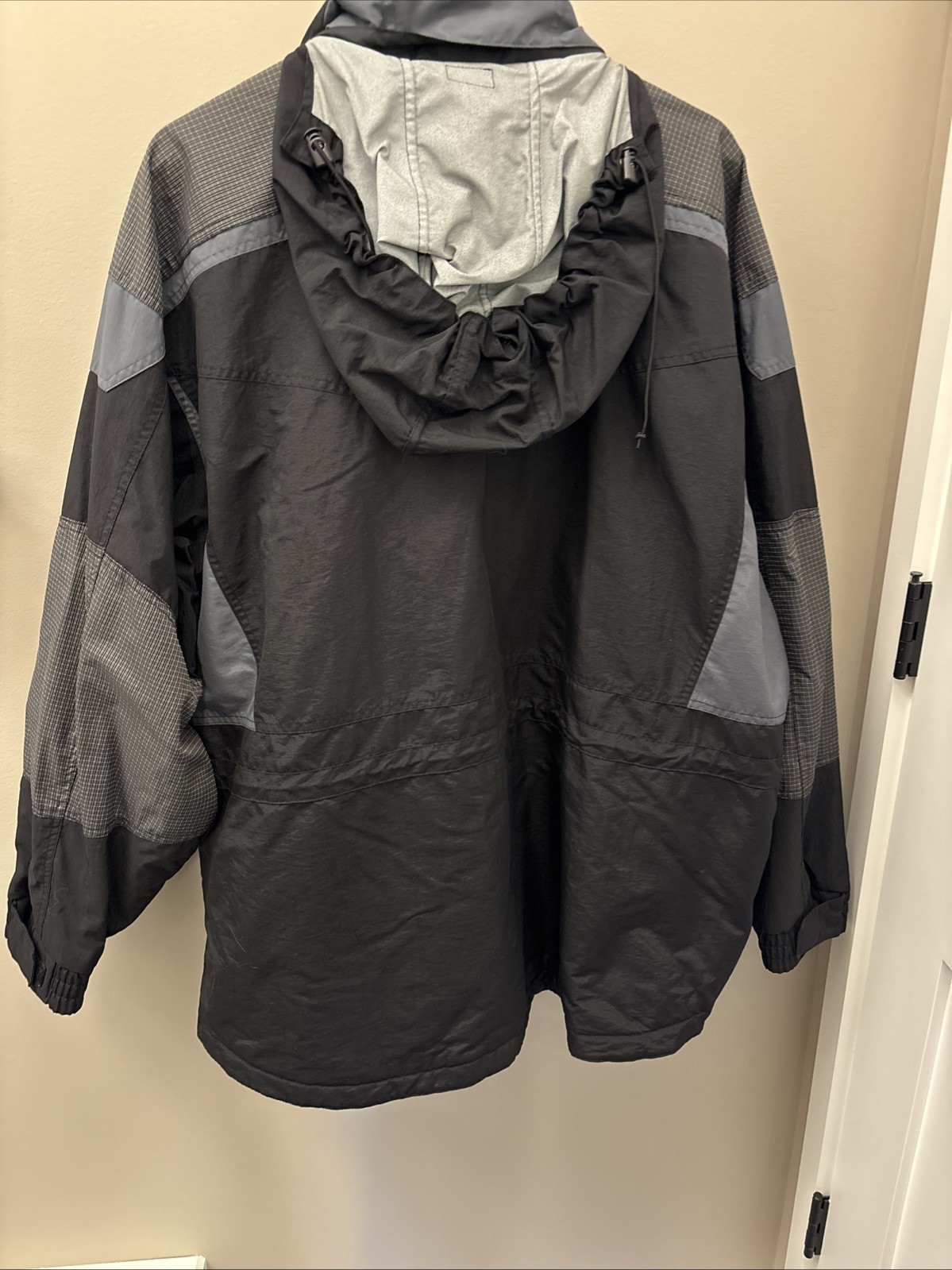 Cabela’s Windstopper Jacket Black Gray Men’s Size XL Collared Zip Up Jacket