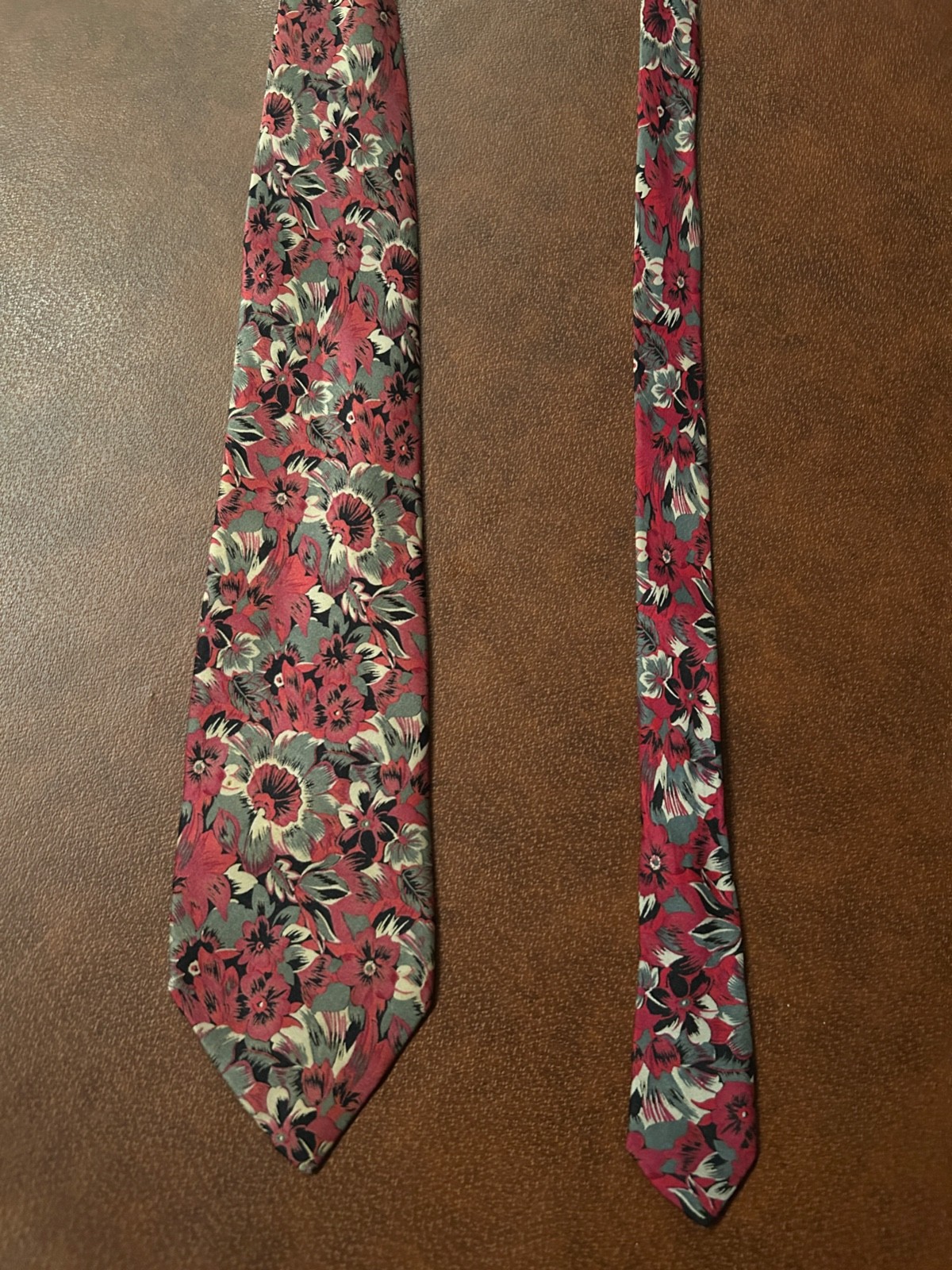 Nick Bronson 100% Silk Men’s Tie-Red Floral Classic 57”-60” Dress Formal
