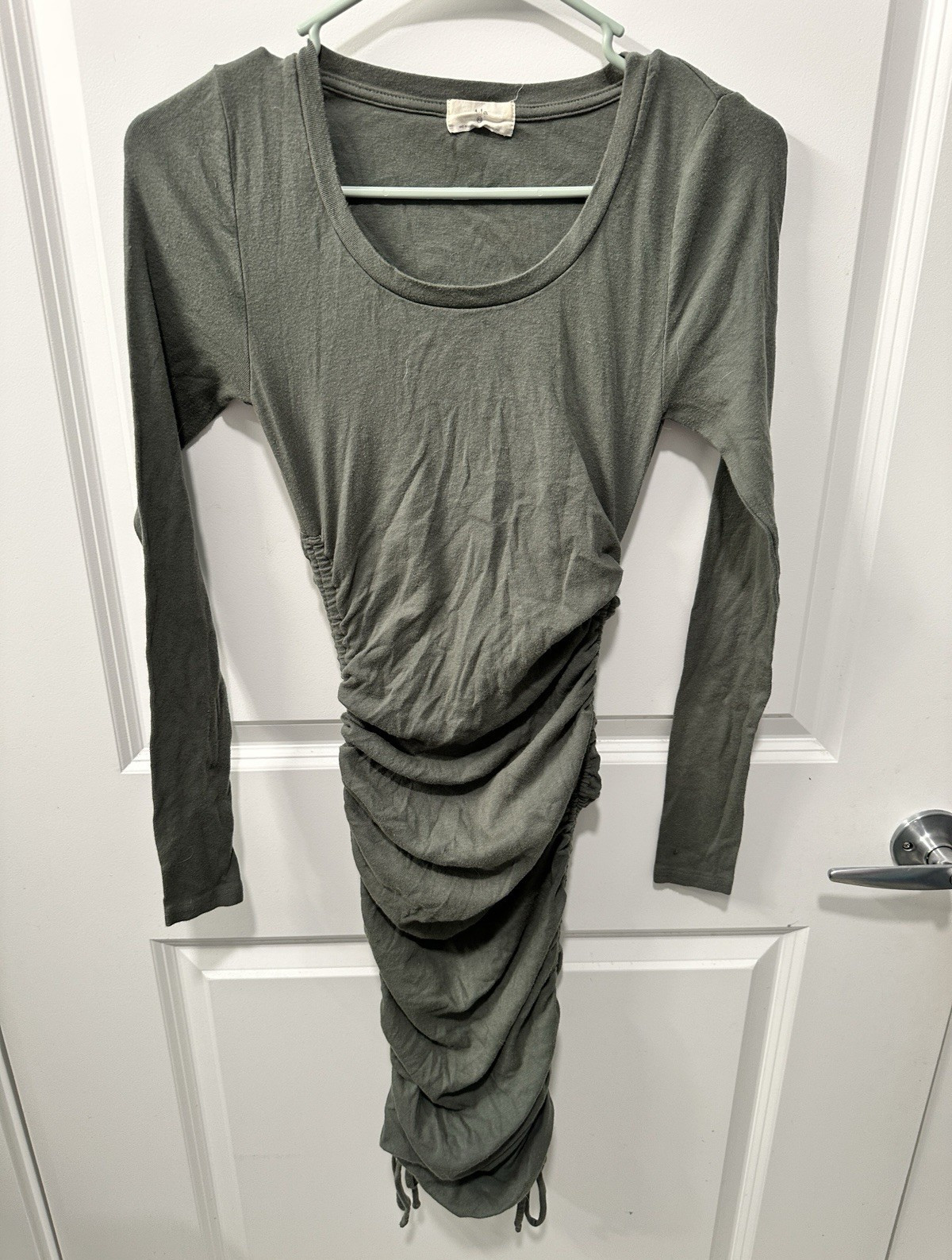 t. la Green Ruched Drawstring Scoop Neck Long Sleeve Knit Midi Bodycon Dress S