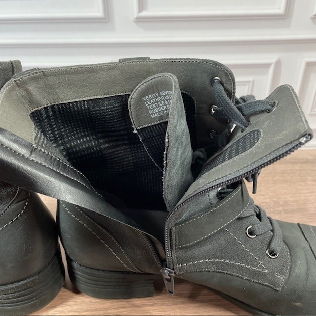 ABEO Verity Leather Combat/Moto Boots Lace Up Buckle Accent EUC Gray Size 9.5N